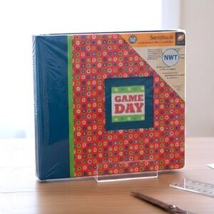 NWT Sports Scrapbook Album 12x12 Game Day Photo Memory Book 10 Page Protectors‎